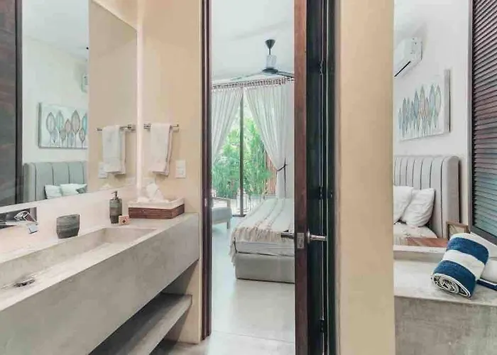 Appartement Luxury 2 Bdr 2 Bth 2 Bikes Jacuzzi Fiboptic Wifi. *