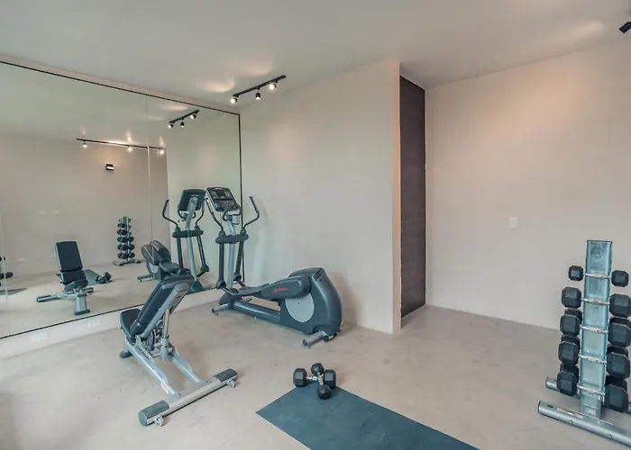 Luxury 2 Bdr 2 Bth 2 Bikes Jacuzzi Fiboptic Wifi.